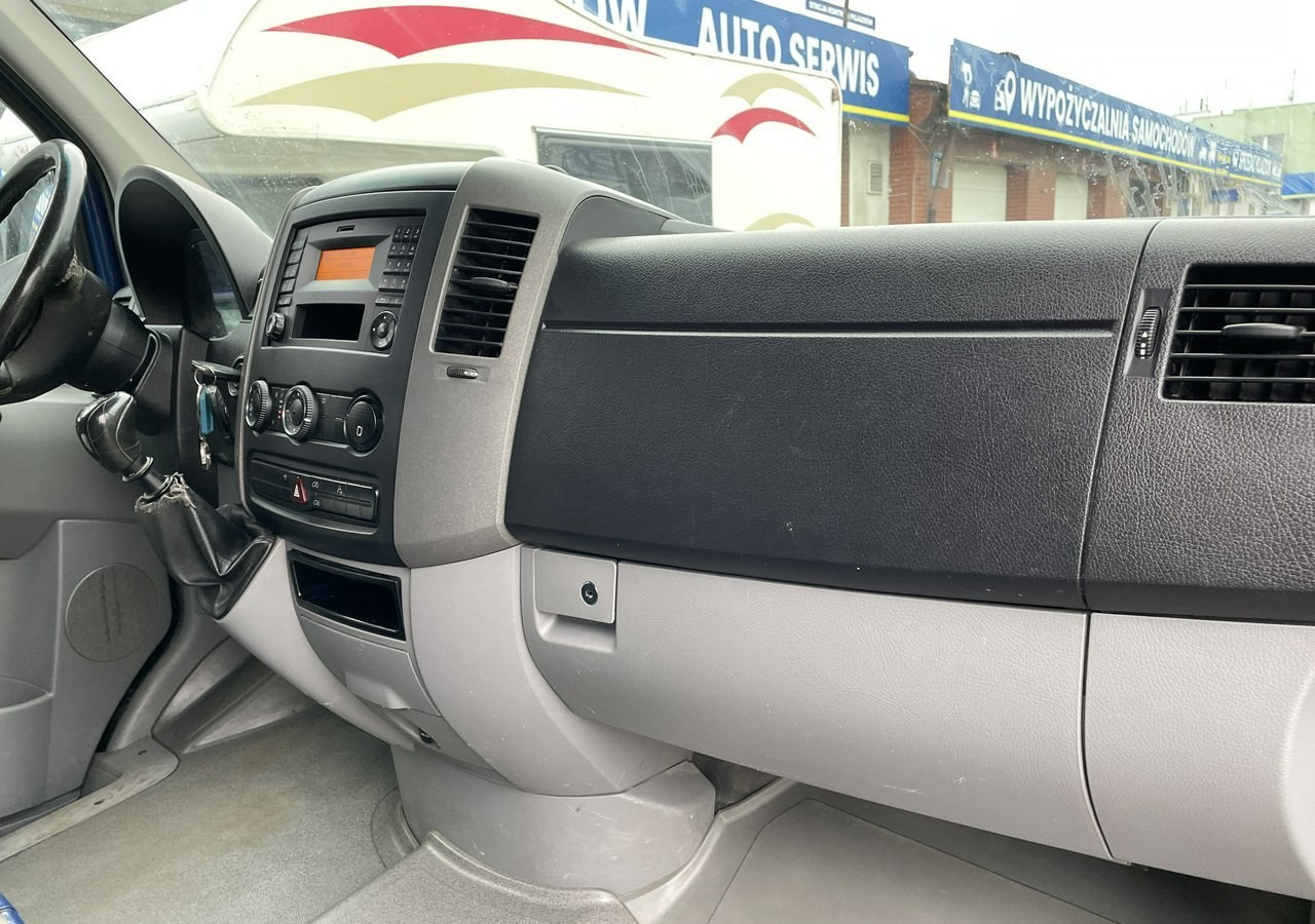 Dodávkа s dvojitou kabínou Mercedes-Benz Sprinter Sprinter 316 Maxi Brygadówka 6-osob dokka doka Klima 2010: obrázok 15 Dodávkа s dvojitou kabínou Mercedes-Benz Sprinter Sprinter 316 Maxi Brygadówka 6-osob dokka doka Klima 2010: obrázok 15