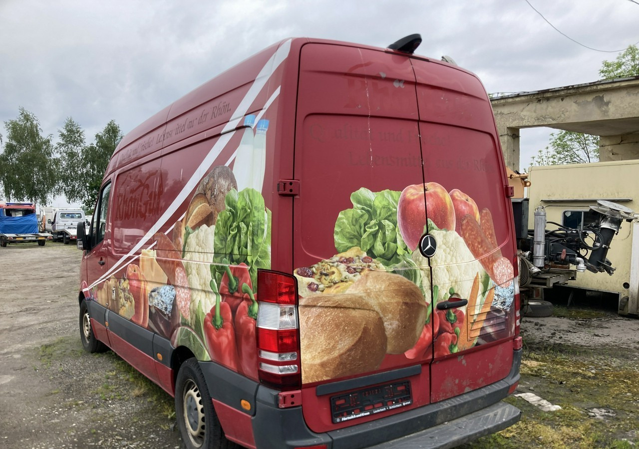 Mercedes-Benz Sprinter Sprinter Autosklep sklep bar Gastronomiczny Food Truck Foodtruck 201 - Pojazdná predajňa: obrázok 5 Mercedes-Benz Sprinter Sprinter Autosklep sklep bar Gastronomiczny Food Truck Foodtruck 201 - Pojazdná predajňa: obrázok 5