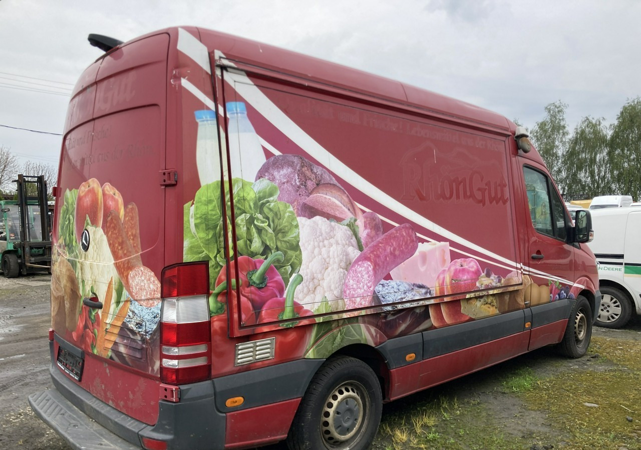 Mercedes-Benz Sprinter Sprinter Autosklep sklep bar Gastronomiczny Food Truck Foodtruck 201 - Pojazdná predajňa: obrázok 4 Mercedes-Benz Sprinter Sprinter Autosklep sklep bar Gastronomiczny Food Truck Foodtruck 201 - Pojazdná predajňa: obrázok 4