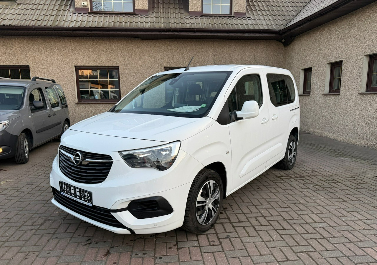 Opel Combo IV Combo Life Combo do przewozu Niepełnosprawnych inwalida rampa Model 2021 - Automobil: obrázok 3 Opel Combo IV Combo Life Combo do przewozu Niepełnosprawnych inwalida rampa Model 2021 - Automobil: obrázok 3