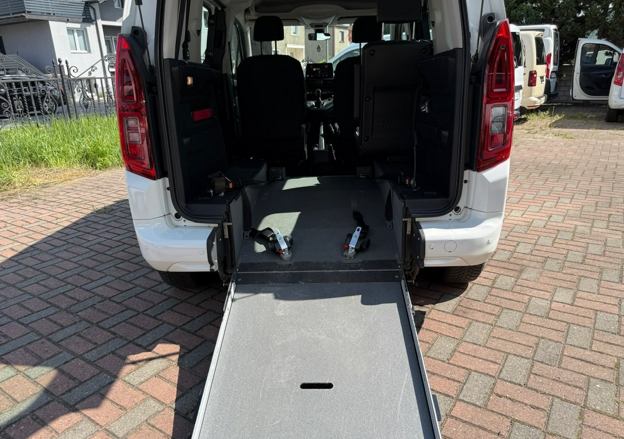 Opel Combo IV Combo Life Combo do przewozu Niepełnosprawnych inwalida rampa Model 2021 - Automobil: obrázok 5 Opel Combo IV Combo Life Combo do przewozu Niepełnosprawnych inwalida rampa Model 2021 - Automobil: obrázok 5