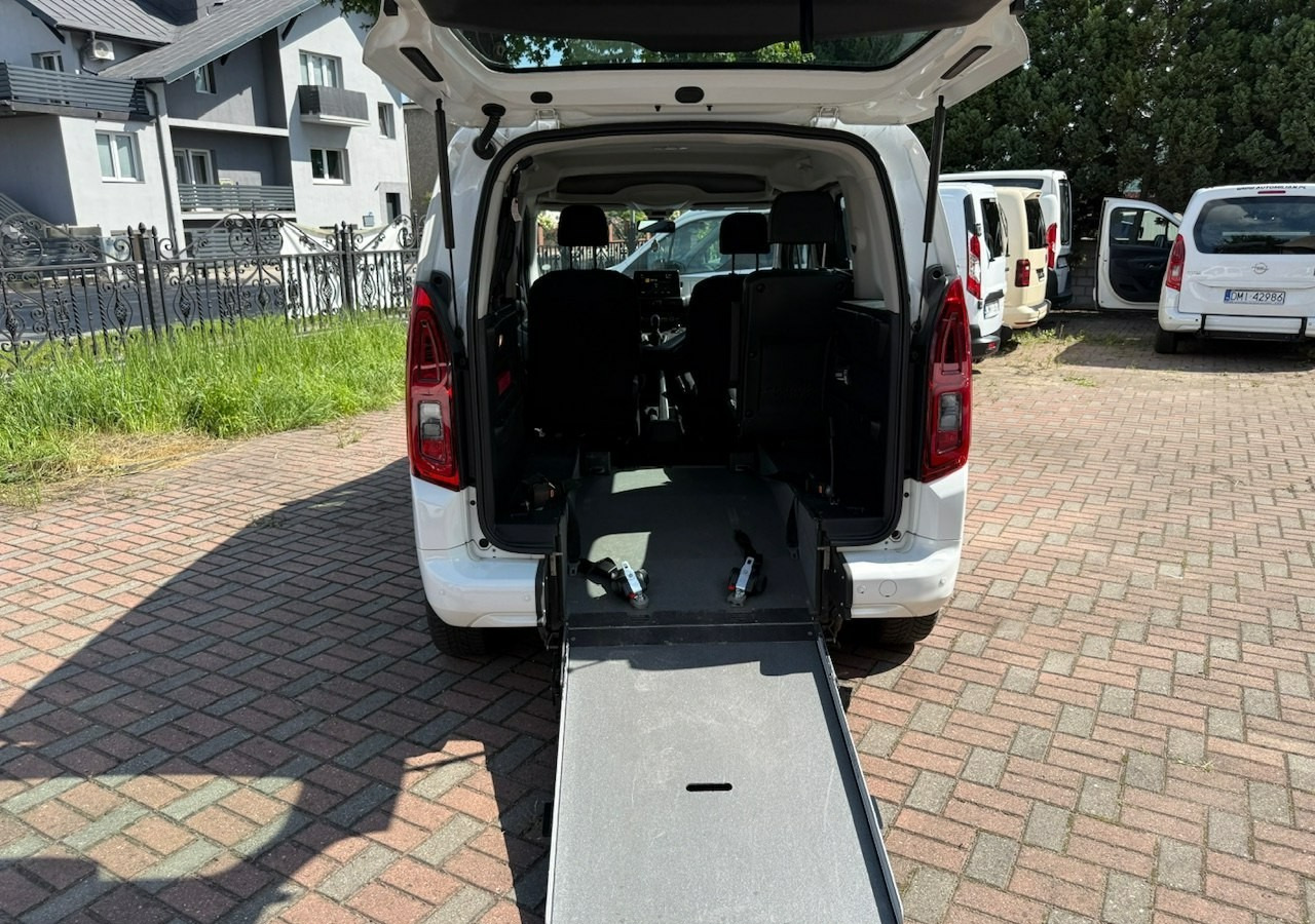 Opel Combo IV Combo Life Combo do przewozu Niepełnosprawnych inwalida rampa Model 2021 - Automobil: obrázok 2 Opel Combo IV Combo Life Combo do przewozu Niepełnosprawnych inwalida rampa Model 2021 - Automobil: obrázok 2