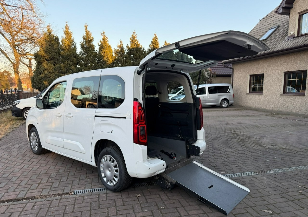 Automobil Opel Combo IV Combo Life Combo do przewozu Niepełnosprawnych inwalida rampa Model 2021: obrázok 1