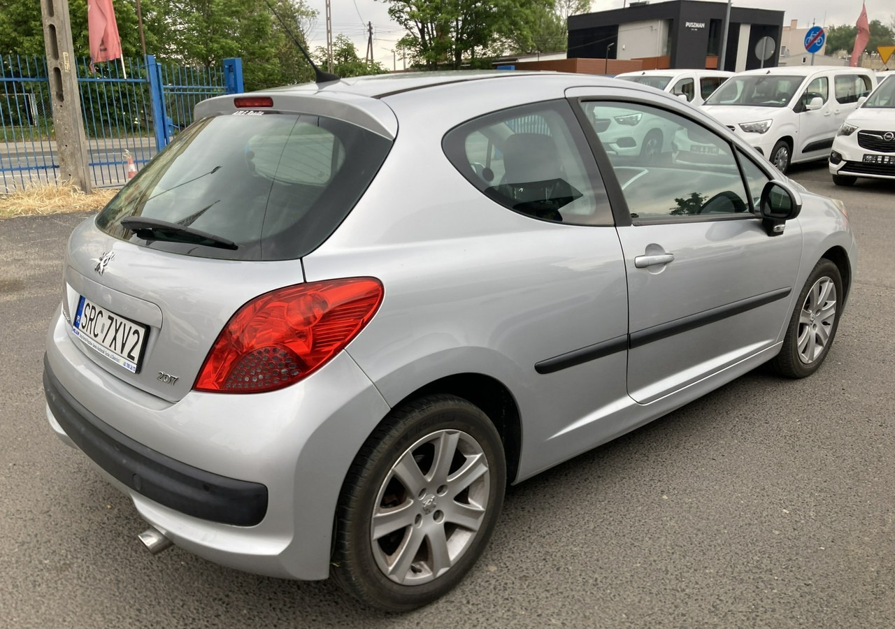 Peugeot 207 Peugeot 207 1.6HDI-16V Klima 2007 - Automobil: obrázok 3 Peugeot 207 Peugeot 207 1.6HDI-16V Klima 2007 - Automobil: obrázok 3