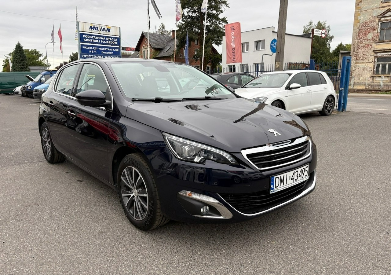 Peugeot 308 II Peugeot 308 HB 1.6HDI 85tkm FullLed Navi Klima 2016 - Hatchback: obrázok 2 Peugeot 308 II Peugeot 308 HB 1.6HDI 85tkm FullLed Navi Klima 2016 - Hatchback: obrázok 2