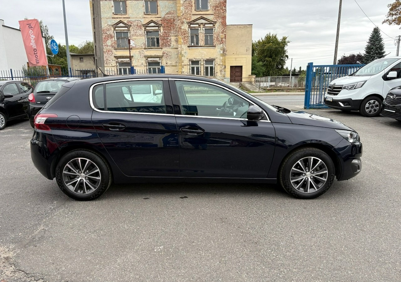 Peugeot 308 II Peugeot 308 HB 1.6HDI 85tkm FullLed Navi Klima 2016 - Hatchback: obrázok 3 Peugeot 308 II Peugeot 308 HB 1.6HDI 85tkm FullLed Navi Klima 2016 - Hatchback: obrázok 3