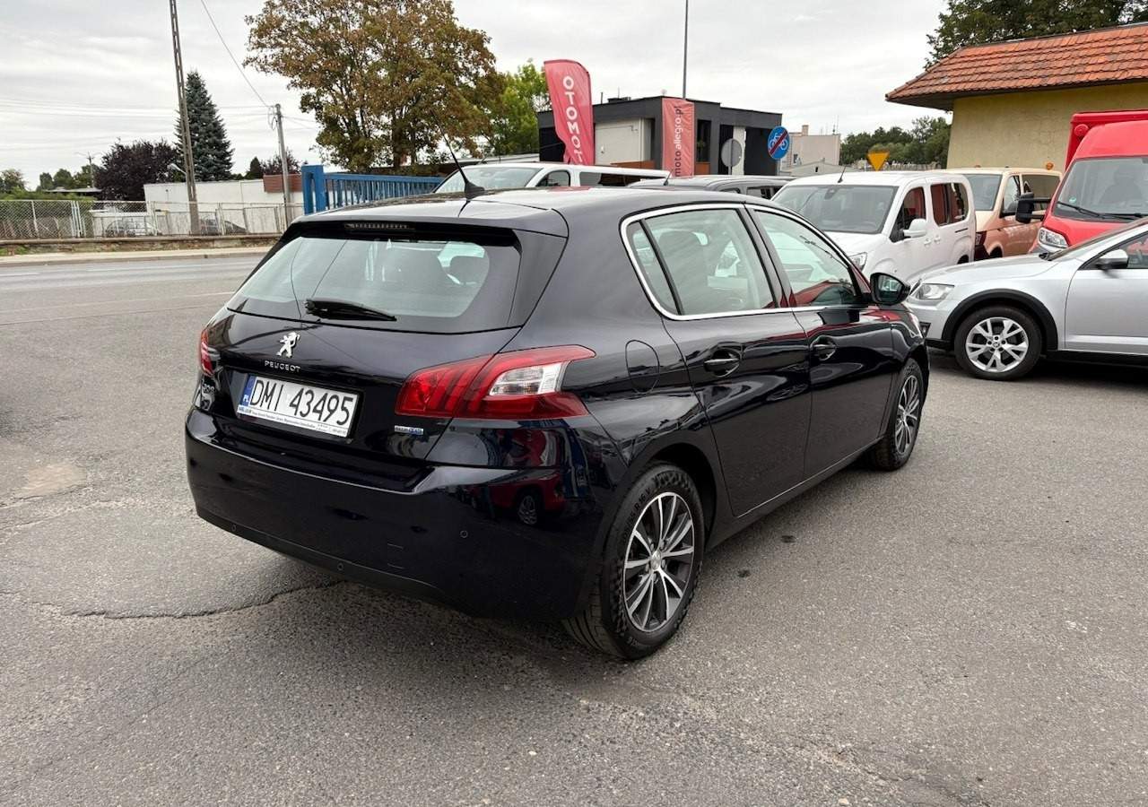 Peugeot 308 II Peugeot 308 HB 1.6HDI 85tkm FullLed Navi Klima 2016 - Hatchback: obrázok 4 Peugeot 308 II Peugeot 308 HB 1.6HDI 85tkm FullLed Navi Klima 2016 - Hatchback: obrázok 4