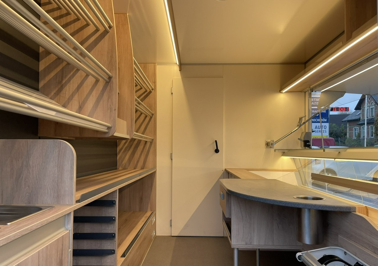 Renault Master Autosklep piec Sklep Gastronomiczny Food Truck Foodtruck bar Borco20 - Pojazdná predajňa: obrázok 3 Renault Master Autosklep piec Sklep Gastronomiczny Food Truck Foodtruck bar Borco20 - Pojazdná predajňa: obrázok 3