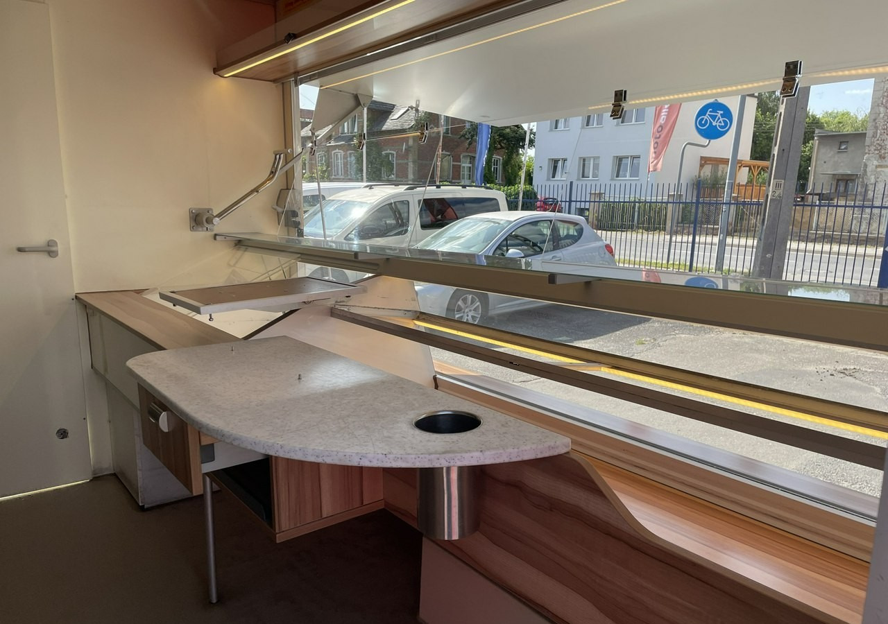 Renault Master Autosklep pieczywa Gastronomiczny Food Truck Foodtruck Sklep Borco20 - Pojazdná predajňa: obrázok 4 Renault Master Autosklep pieczywa Gastronomiczny Food Truck Foodtruck Sklep Borco20 - Pojazdná predajňa: obrázok 4