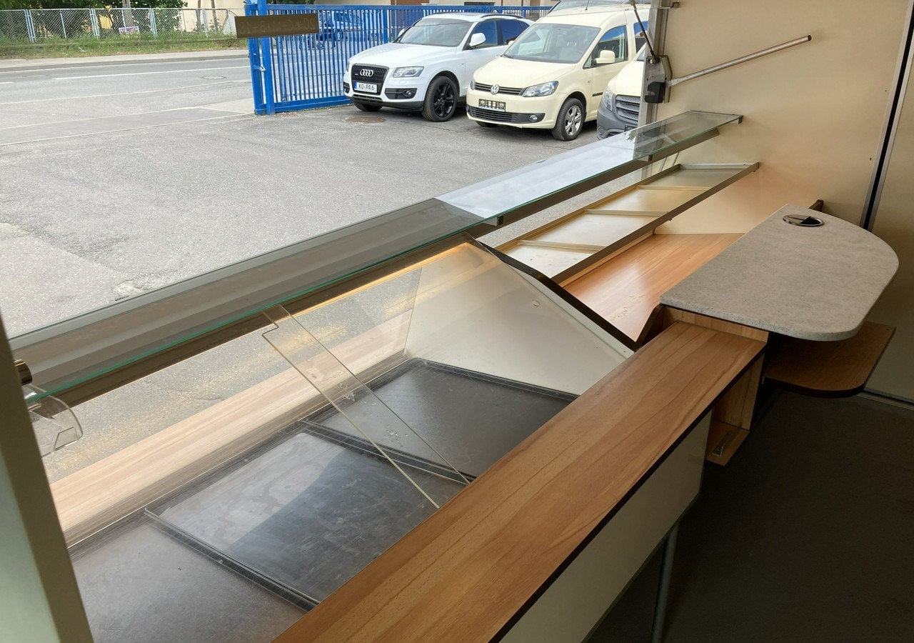 Pojazdná predajňa Renault Master Autosklep sklep bar Gastronomiczny Food Truck Foodtruck Borco 2012: obrázok 20