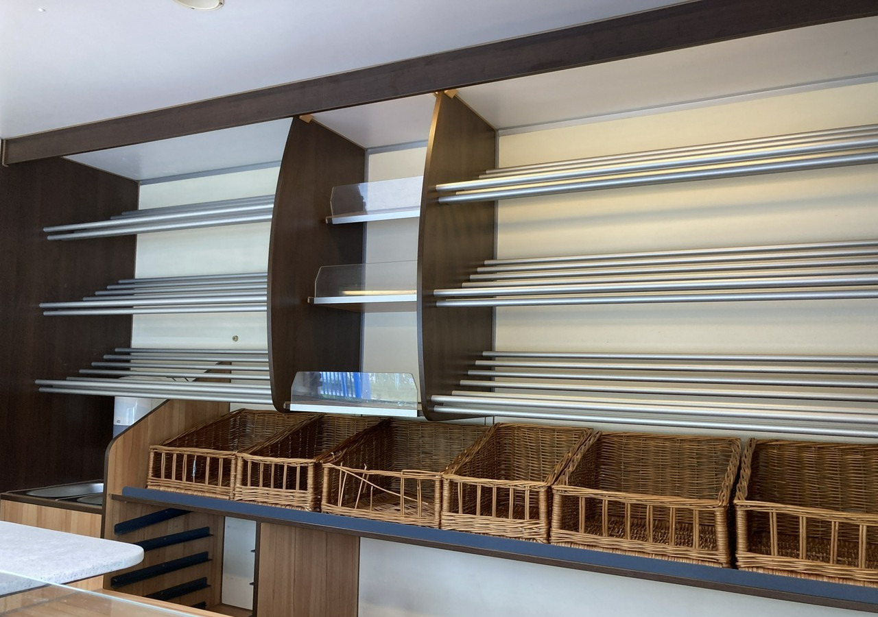 Pojazdná predajňa Renault Master Autosklep sklep bar Gastronomiczny Food Truck Foodtruck Borco 2012: obrázok 19