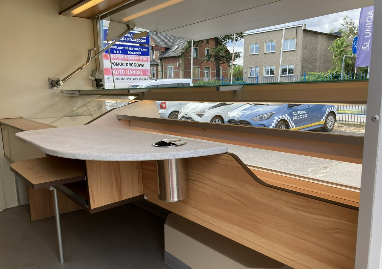 Pojazdná predajňa Renault Master Autosklep sklep bar Gastronomiczny Food Truck Foodtruck Borco 2012: obrázok 12