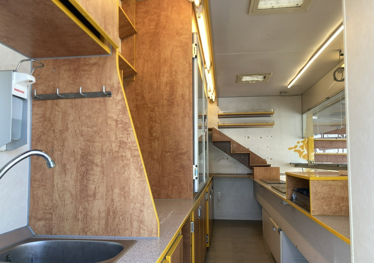 Pojazdná predajňa Renault Master Autosklep wędlin sklep bar Gastronomiczny Food Truck Foodtruck Borco: obrázok 19