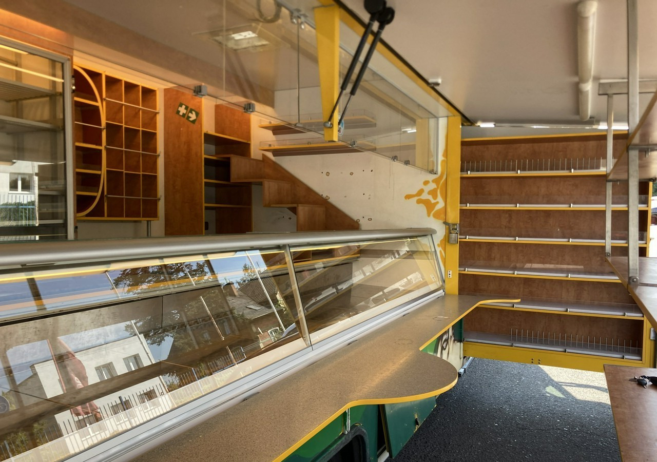 Renault Master Autosklep wędlin sklep bar Gastronomiczny Food Truck Foodtruck Borco - Pojazdná predajňa: obrázok 4 Renault Master Autosklep wędlin sklep bar Gastronomiczny Food Truck Foodtruck Borco - Pojazdná predajňa: obrázok 4