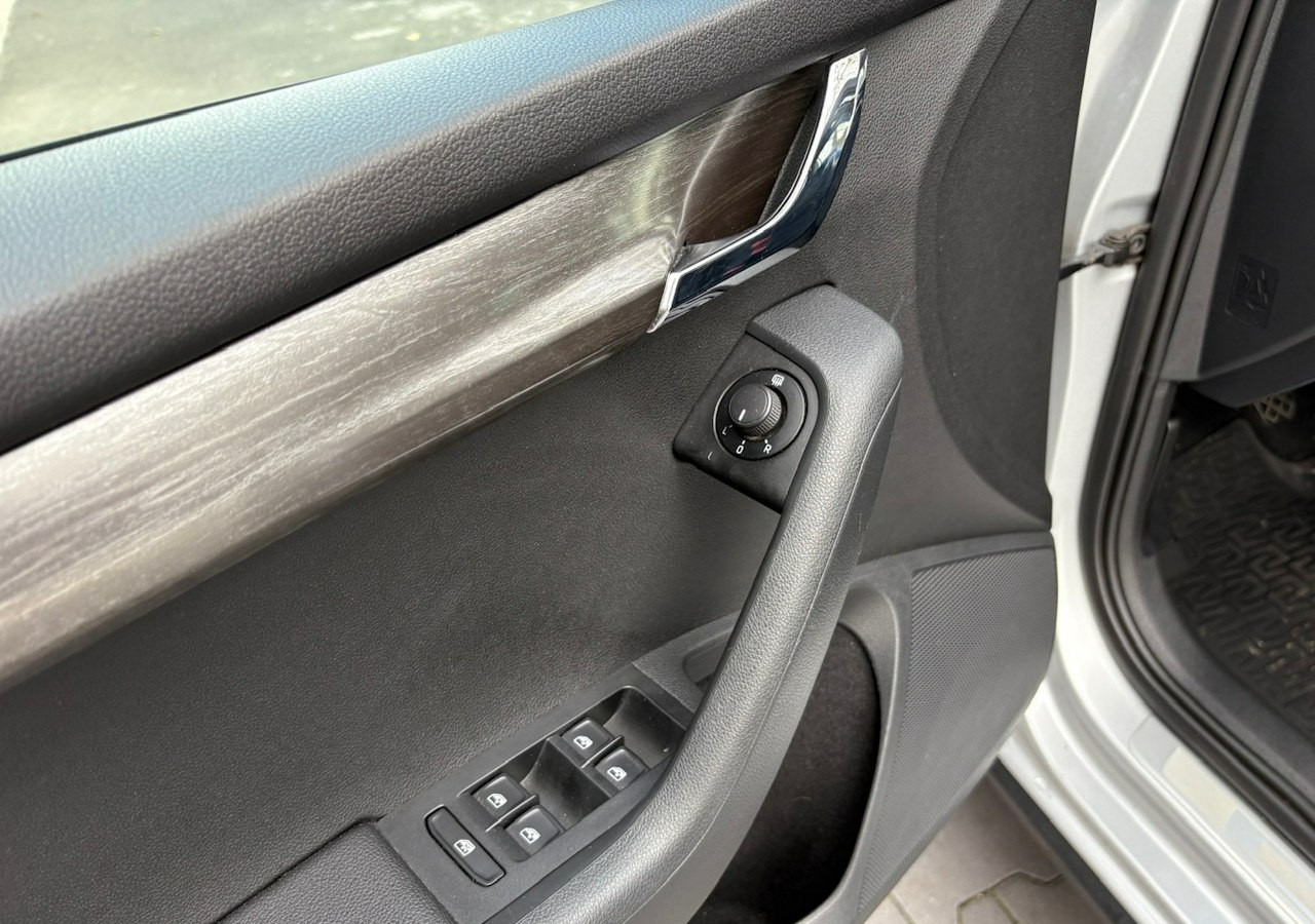 Automobil Skoda Octavia III Skoda Octavia 4X4 Scout 2.0 TDI -150KM Model 2017 Bezwypadkowa FV 23: obrázok 14 Automobil Skoda Octavia III Skoda Octavia 4X4 Scout 2.0 TDI -150KM Model 2017 Bezwypadkowa FV 23: obrázok 14