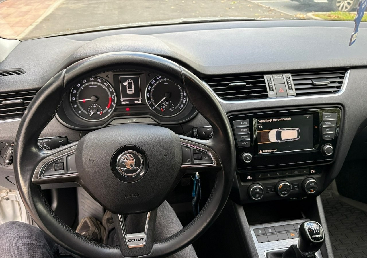 Automobil Skoda Octavia III Skoda Octavia 4X4 Scout 2.0 TDI -150KM Model 2017 Bezwypadkowa FV 23: obrázok 17 Automobil Skoda Octavia III Skoda Octavia 4X4 Scout 2.0 TDI -150KM Model 2017 Bezwypadkowa FV 23: obrázok 17