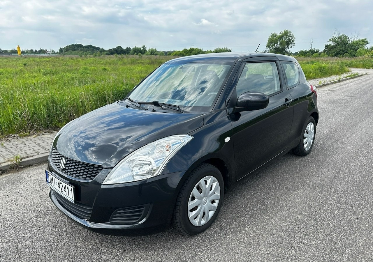 Suzuki Swift V Suzuki Swift 1.2-94KM Klima Model 2012 - Hatchback: obrázok 1 Suzuki Swift V Suzuki Swift 1.2-94KM Klima Model 2012 - Hatchback: obrázok 1