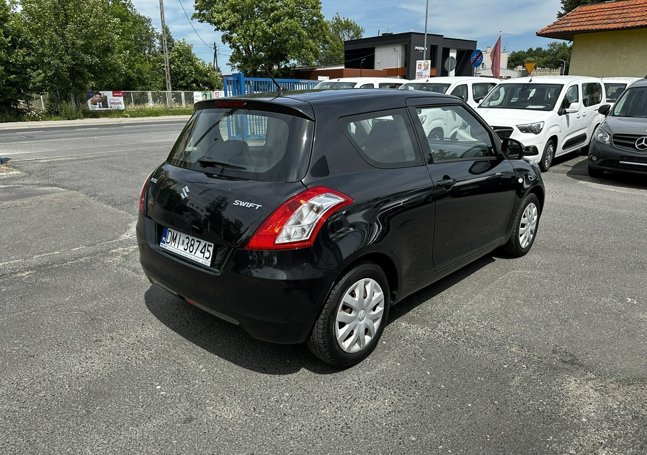 Suzuki Swift V Suzuki Swift 1.2-94KM Klima Model 2012 - Hatchback: obrázok 3 Suzuki Swift V Suzuki Swift 1.2-94KM Klima Model 2012 - Hatchback: obrázok 3