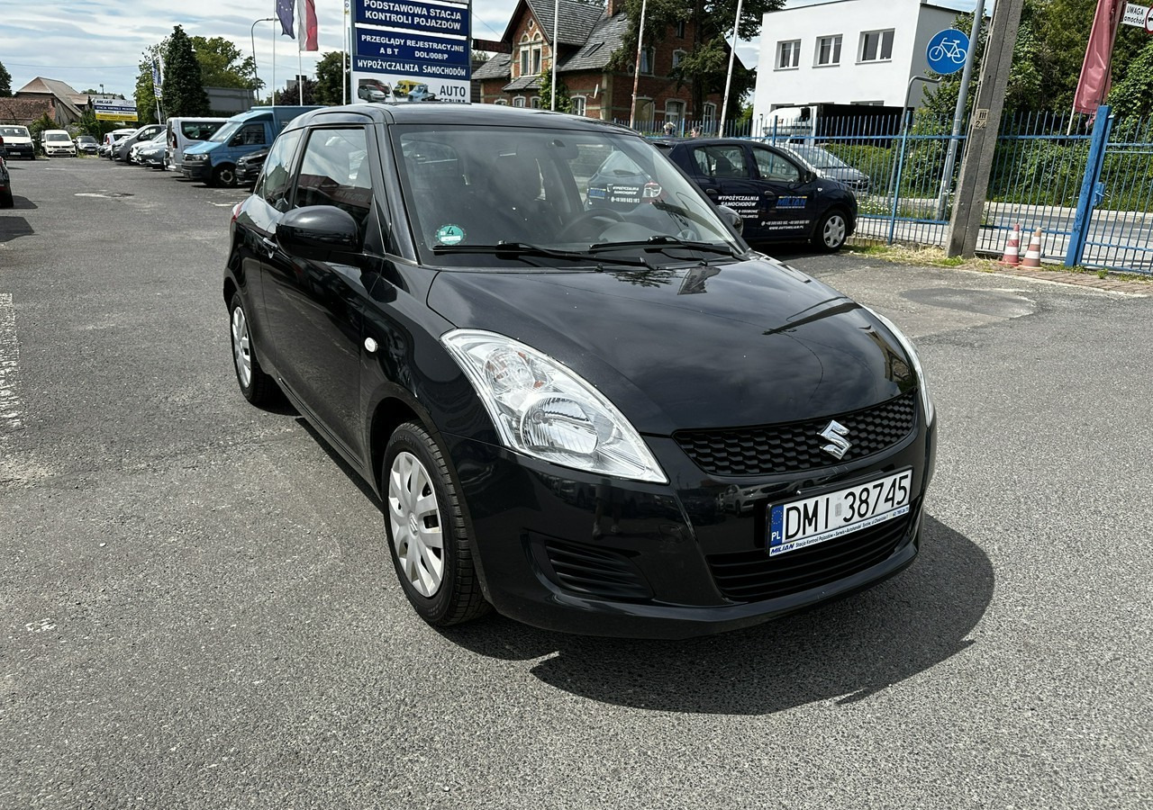 Suzuki Swift V Suzuki Swift 1.2-94KM Klima Model 2012 - Hatchback: obrázok 1 Suzuki Swift V Suzuki Swift 1.2-94KM Klima Model 2012 - Hatchback: obrázok 1