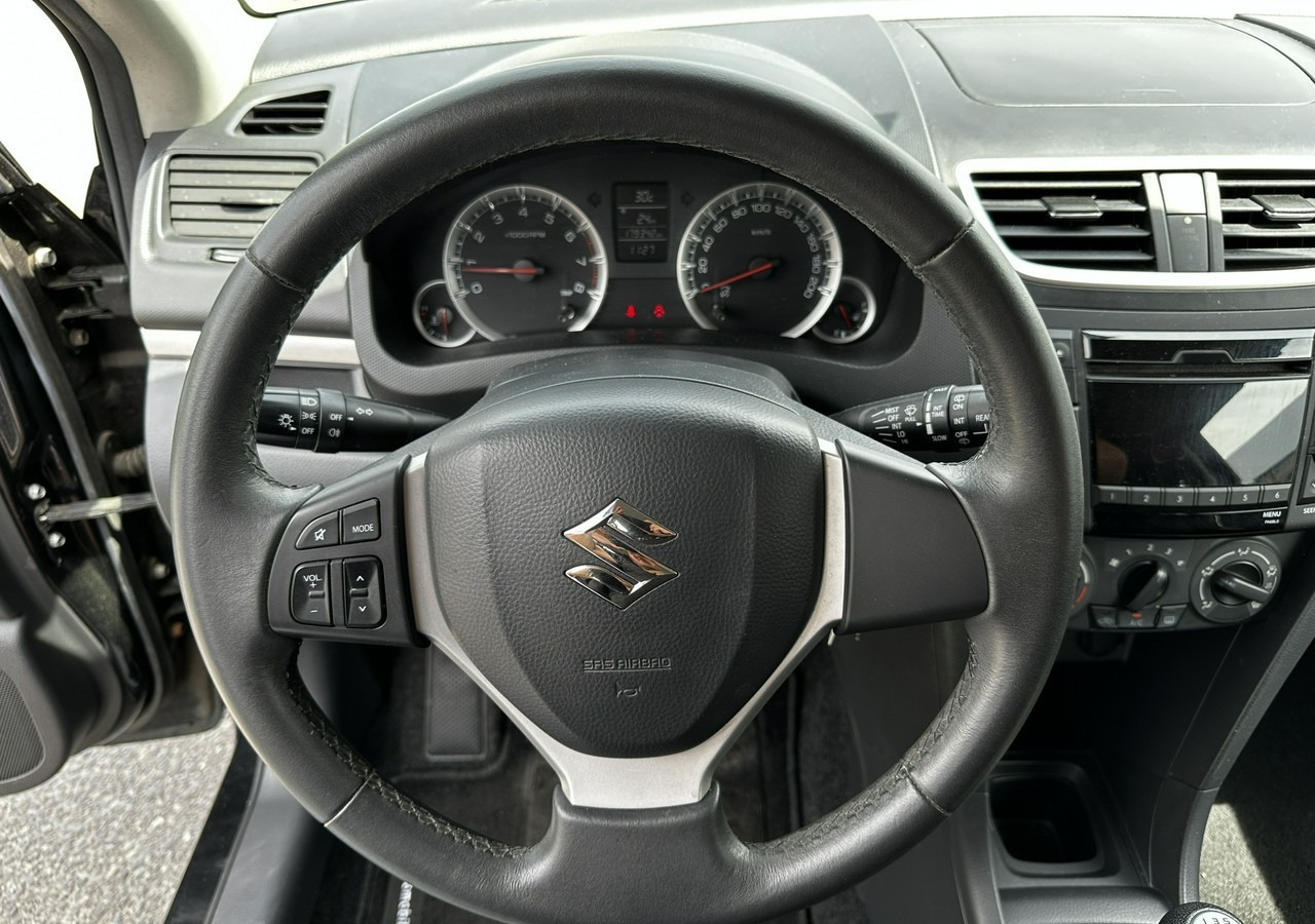 Suzuki Swift V Suzuki Swift 1.2-94KM Klima Model 2012 - Hatchback: obrázok 5 Suzuki Swift V Suzuki Swift 1.2-94KM Klima Model 2012 - Hatchback: obrázok 5