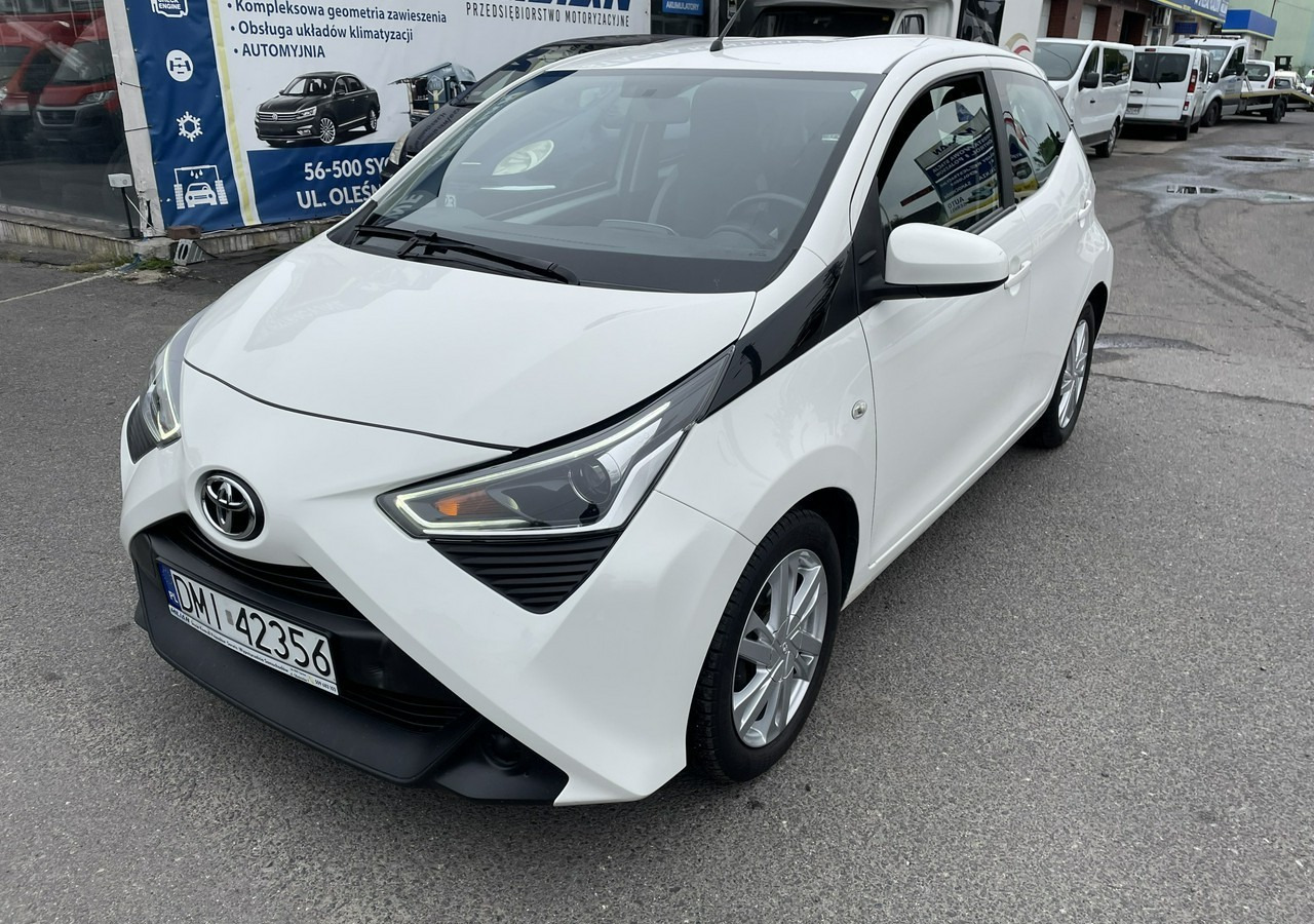 Toyota Aygo II Toyota Aygo 1.0 VVT-i JBL Edition bezyna+LPG Salon PL 2020 - Hatchback: obrázok 1 Toyota Aygo II Toyota Aygo 1.0 VVT-i JBL Edition bezyna+LPG Salon PL 2020 - Hatchback: obrázok 1