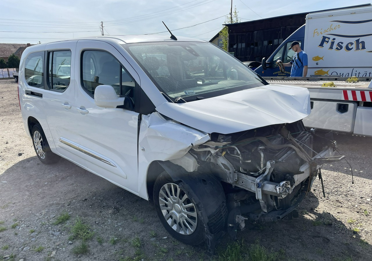 Toyota ProAce Proace City Verso Toyota Proace City Verso Long 1.5 D-4D Business 2021Salon - Automobil: obrázok 5 Toyota ProAce Proace City Verso Toyota Proace City Verso Long 1.5 D-4D Business 2021Salon - Automobil: obrázok 5