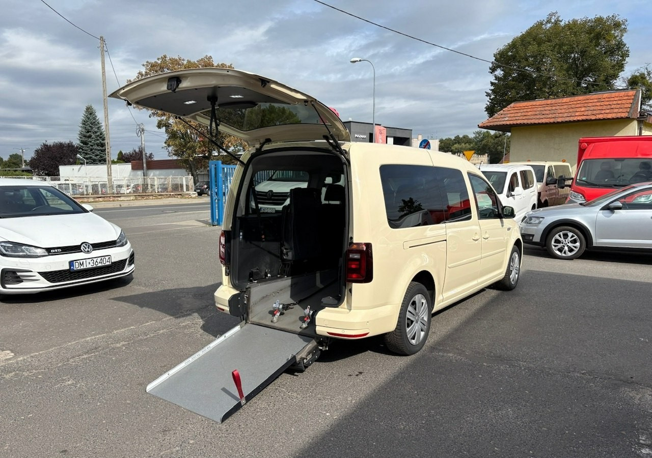 Volkswagen Caddy III Caddy 2.0-150 Niepełnosprawnych inwalida rampa Bogate wyposażeniePFR - Kombi: obrázok 4 Volkswagen Caddy III Caddy 2.0-150 Niepełnosprawnych inwalida rampa Bogate wyposażeniePFR - Kombi: obrázok 4