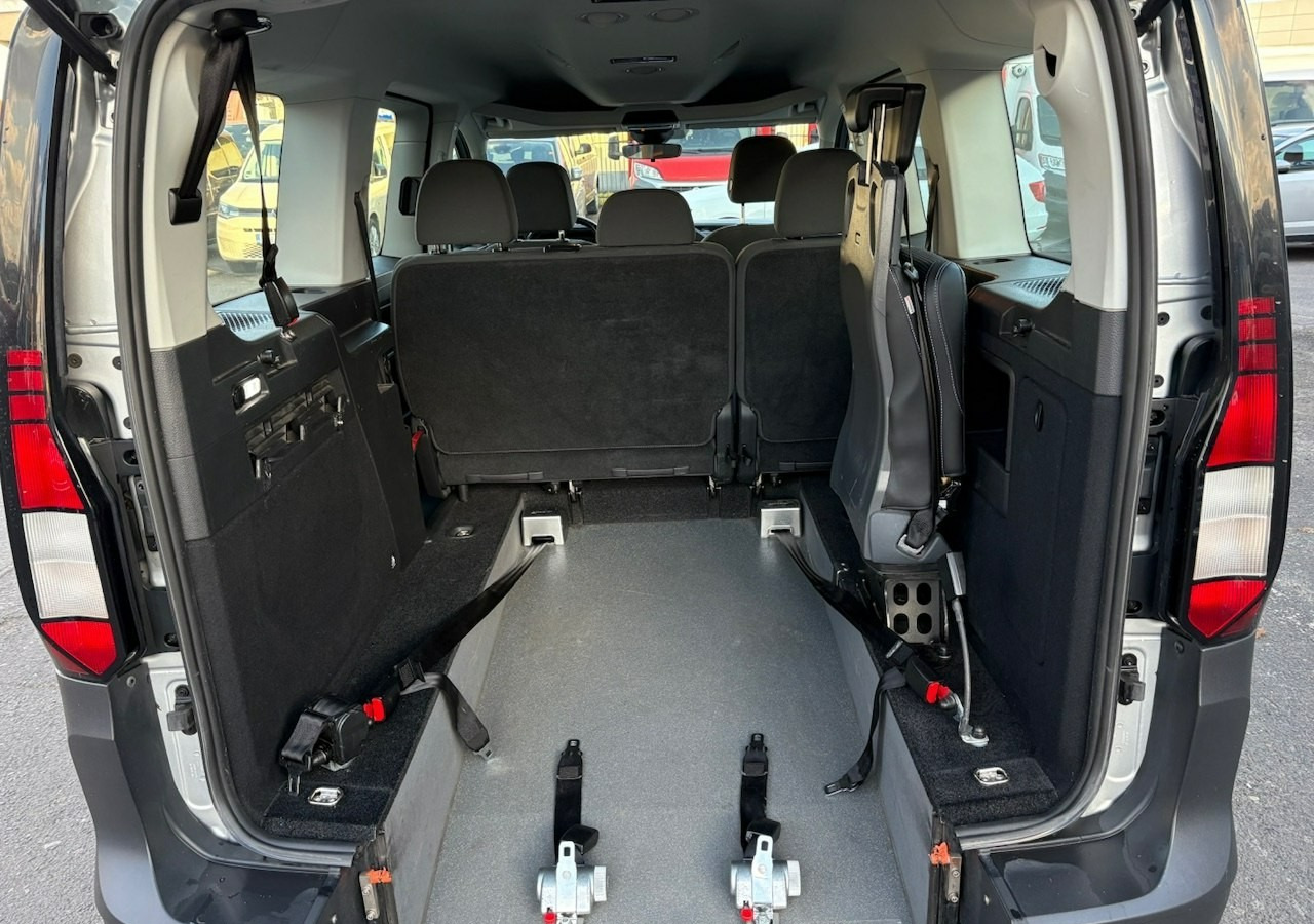 Volkswagen Caddy III Caddy 2.0TDI dla Niepełnosprawnych inwalida rampa Model 2022 PFRON - Kombi: obrázok 4 Volkswagen Caddy III Caddy 2.0TDI dla Niepełnosprawnych inwalida rampa Model 2022 PFRON - Kombi: obrázok 4