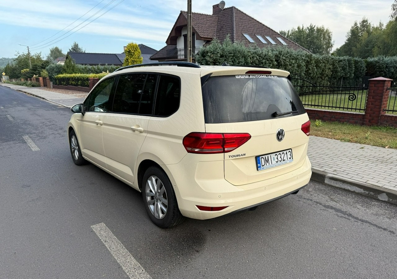 Volkswagen Touran III 2.0 TDI DSG 120 KM Automat 7osobowy Klima Skóra Full Serwis 2020 - Kombi: obrázok 4 Volkswagen Touran III 2.0 TDI DSG 120 KM Automat 7osobowy Klima Skóra Full Serwis 2020 - Kombi: obrázok 4