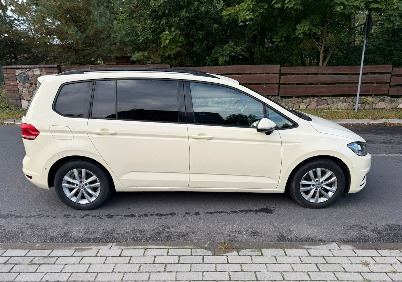 Volkswagen Touran III 2.0 TDI DSG 120 KM Automat 7osobowy Klima Skóra Full Serwis 2020 - Kombi: obrázok 2 Volkswagen Touran III 2.0 TDI DSG 120 KM Automat 7osobowy Klima Skóra Full Serwis 2020 - Kombi: obrázok 2