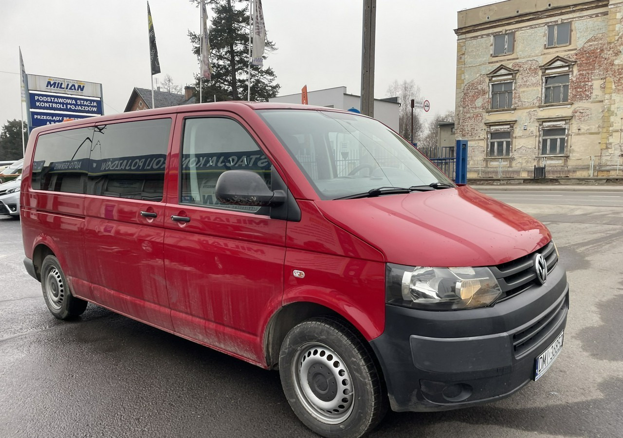 Volkswagen Transporter T5 Transporter T5 Lift 2.0 Tdi 9-osob Klima 2011 - Automobil: obrázok 2 Volkswagen Transporter T5 Transporter T5 Lift 2.0 Tdi 9-osob Klima 2011 - Automobil: obrázok 2
