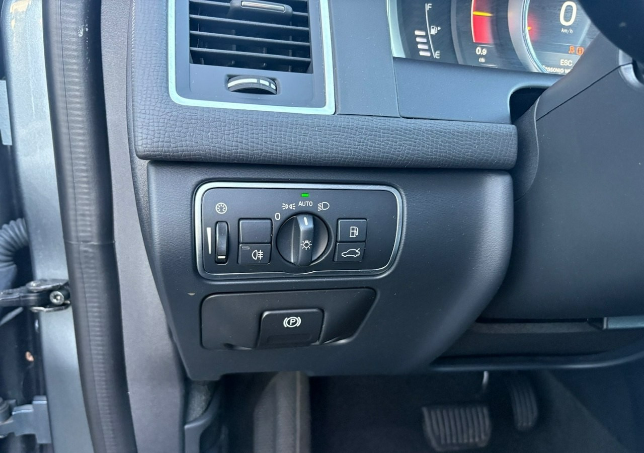 SUV Volvo XC60 I Volvo XC 60 2,4 D4 AWD 190KM Summum Navi Panorama Skóry Kamera 2017: obrázok 15