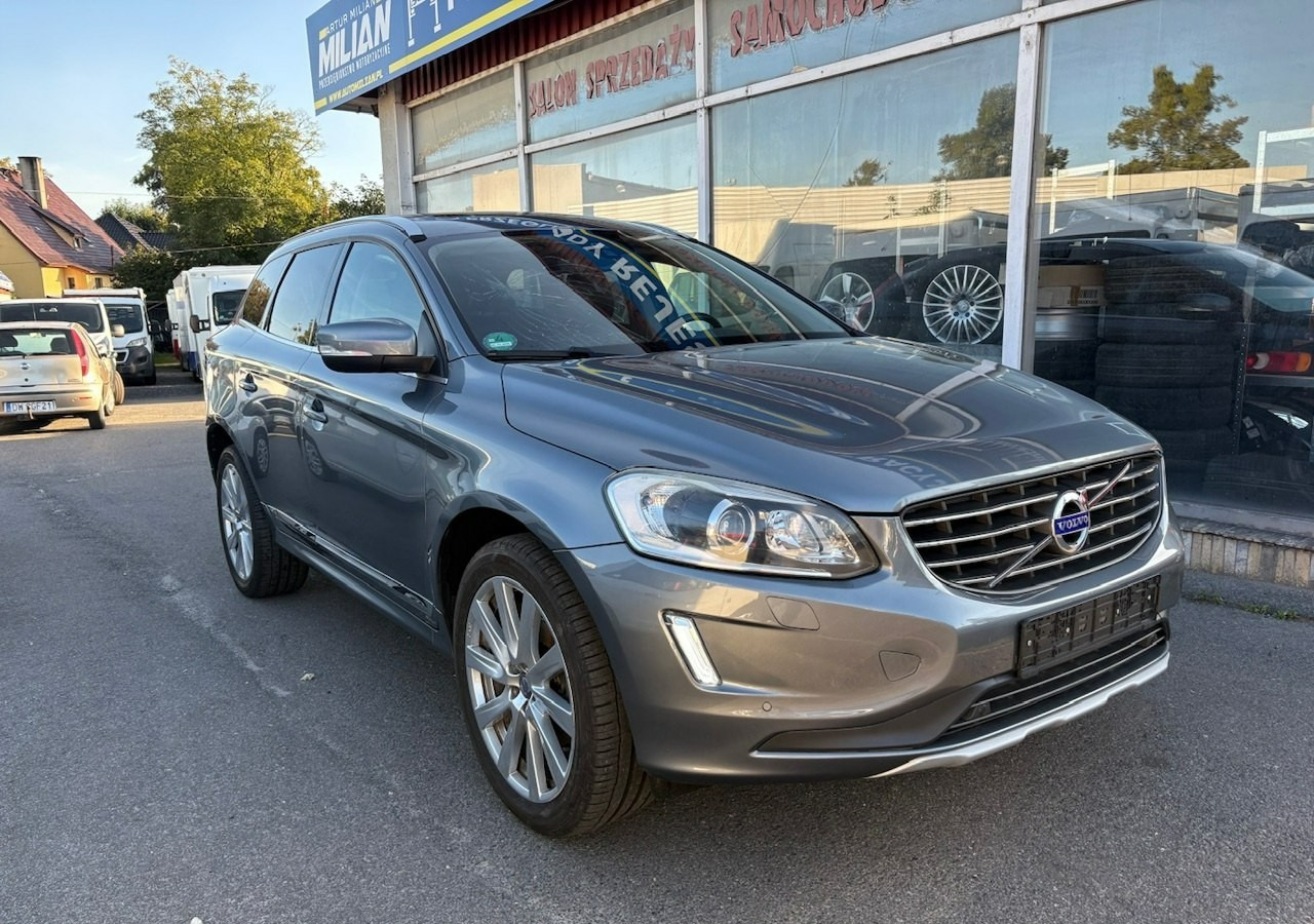 Volvo XC60 I Volvo XC 60 2,4 D4 AWD 190KM Summum Navi Panorama Skóry Kamera 2017 - SUV: obrázok 1 Volvo XC60 I Volvo XC 60 2,4 D4 AWD 190KM Summum Navi Panorama Skóry Kamera 2017 - SUV: obrázok 1