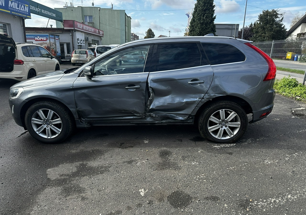 Volvo XC60 I Volvo XC 60 D4AWD Bogate wyposażenie 2017 - SUV: obrázok 4 Volvo XC60 I Volvo XC 60 D4AWD Bogate wyposażenie 2017 - SUV: obrázok 4