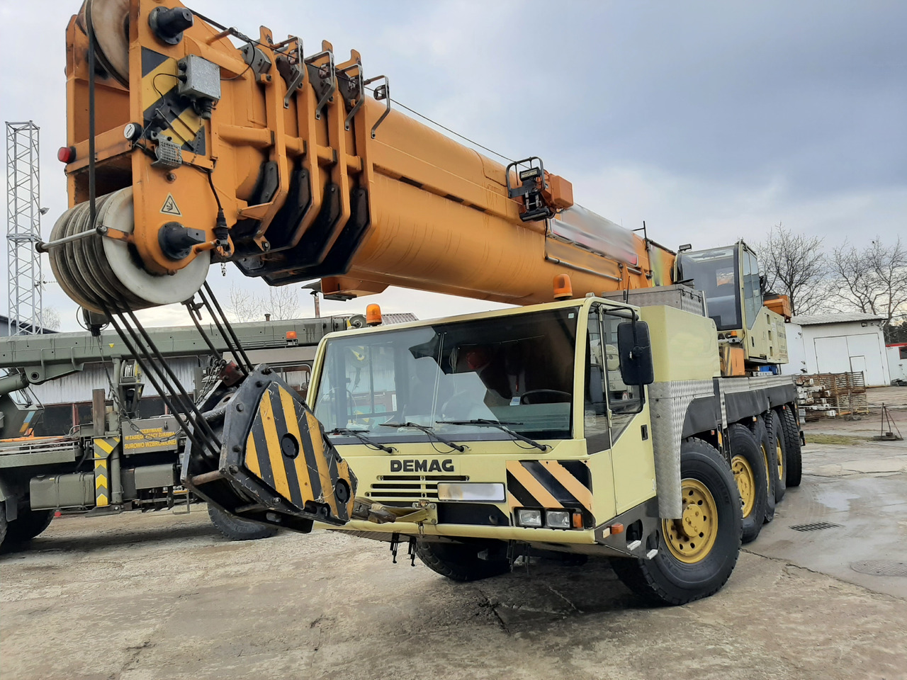 TEREX DEMAG AC100 - Terénny žeriav: obrázok 2 TEREX DEMAG AC100 - Terénny žeriav: obrázok 2