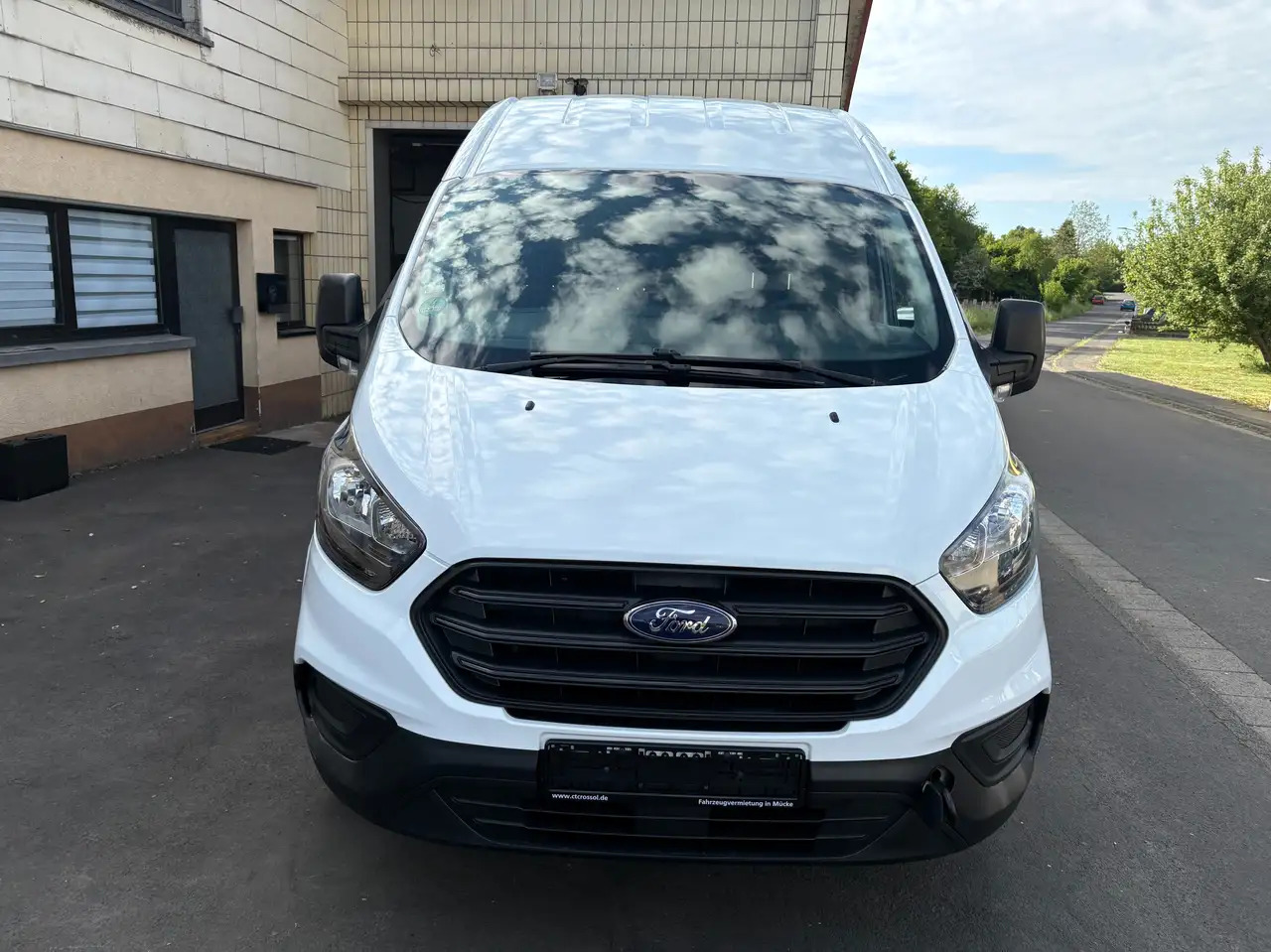 Ford Transit Custom 300 L2 H2 Motorschaden - Furgon: obrázok 2 Ford Transit Custom 300 L2 H2 Motorschaden - Furgon: obrázok 2