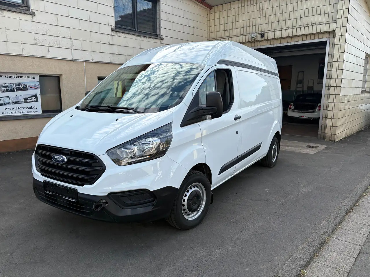 Ford Transit Custom 300 L2 H2 Motorschaden - Furgon: obrázok 1 Ford Transit Custom 300 L2 H2 Motorschaden - Furgon: obrázok 1