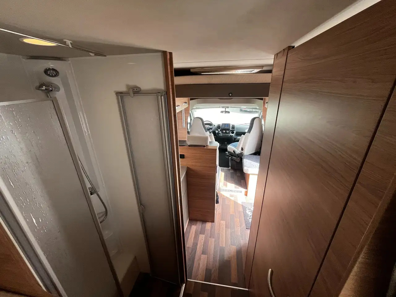 Nový Polointegrované obytné auto Weinsberg CaraSuite 700 ME: obrázok 12