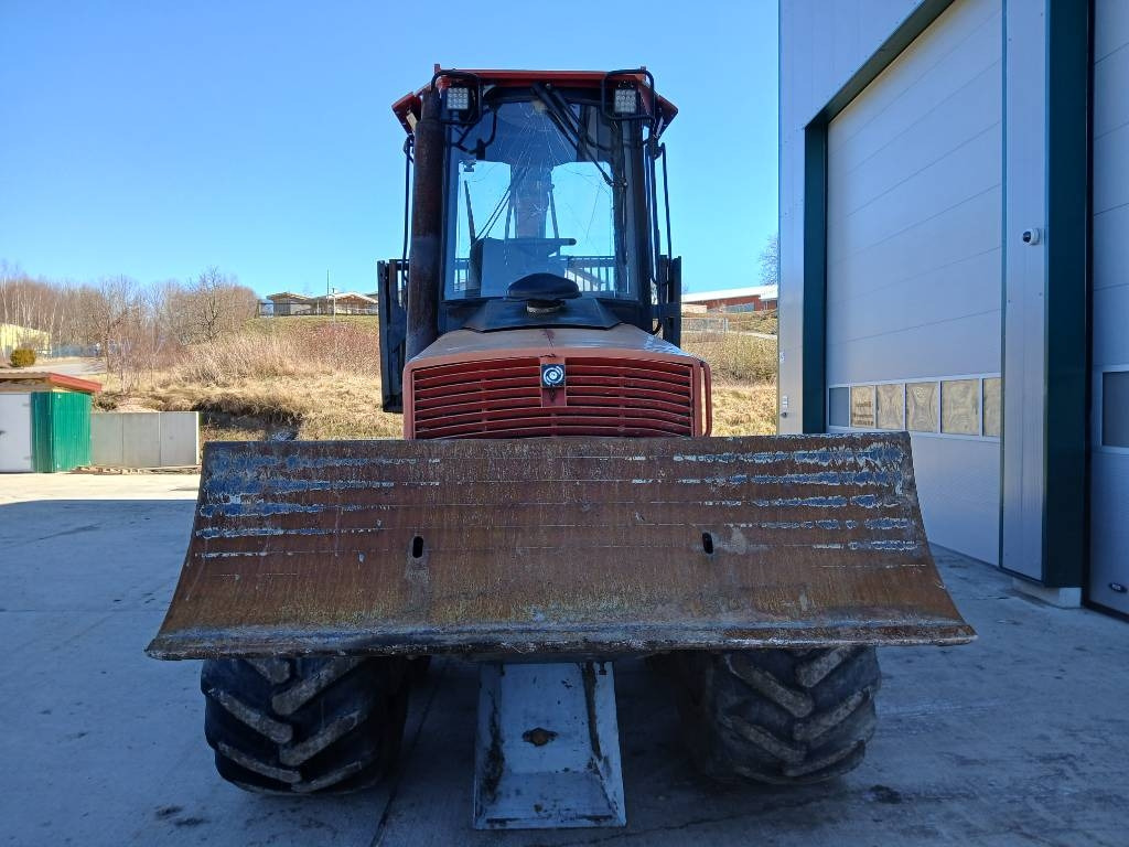 Komatsu 840.3 - Vyvážečka: obrázok 2 Komatsu 840.3 - Vyvážečka: obrázok 2
