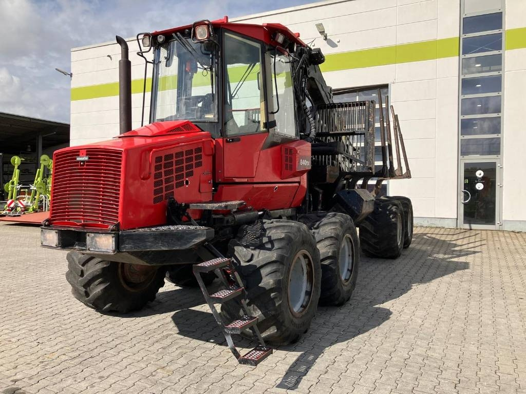 Komatsu 840TX - Vyvážečka: obrázok 1 Komatsu 840TX - Vyvážečka: obrázok 1