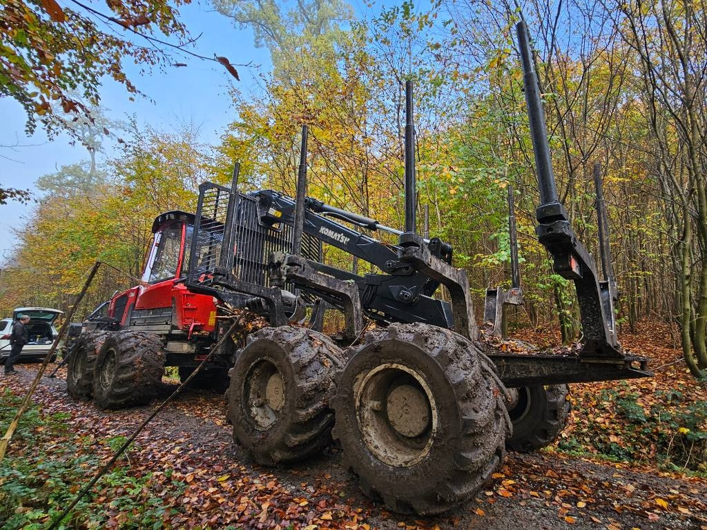 Komatsu 875 - Vyvážečka: obrázok 3 Komatsu 875 - Vyvážečka: obrázok 3