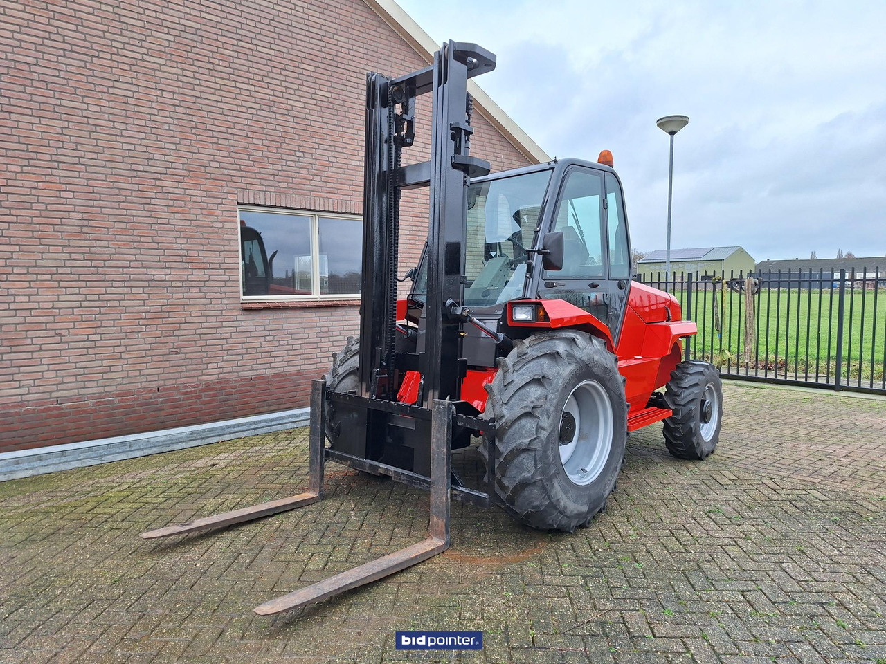 Manitou 30-4 4x4 - Dieselový vysokozdvižný vozík: obrázok 1 Manitou 30-4 4x4 - Dieselový vysokozdvižný vozík: obrázok 1