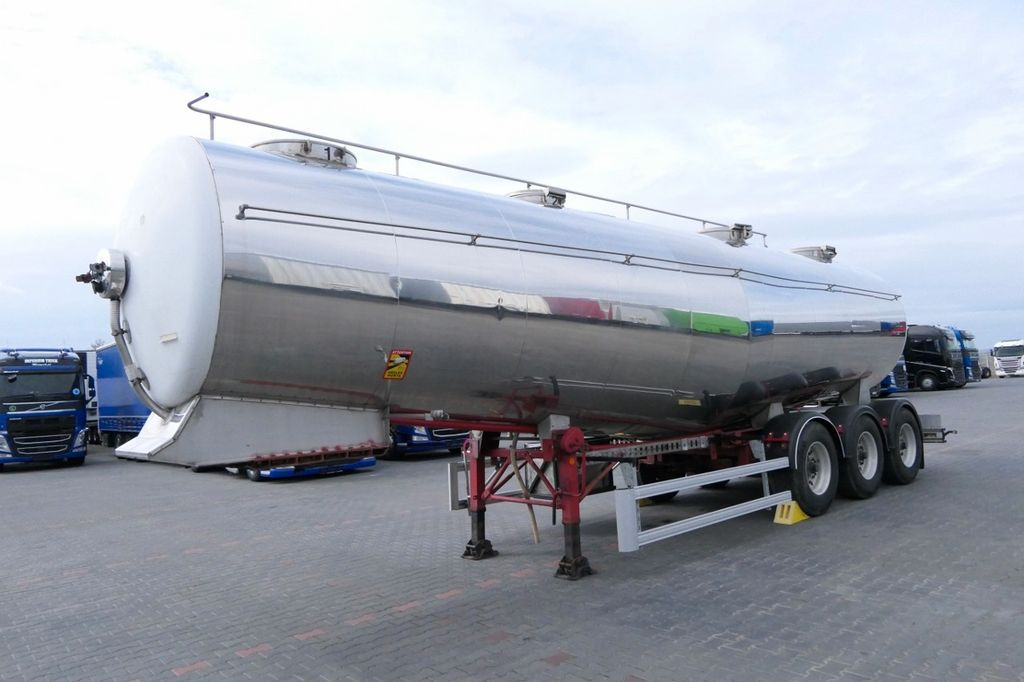 Menci ETA / FOOD LIQUID TANK TRAILER/32000 L/ 4 CHAMBE - Cisternový náves: obrázok 2 Menci ETA / FOOD LIQUID TANK TRAILER/32000 L/ 4 CHAMBE - Cisternový náves: obrázok 2
