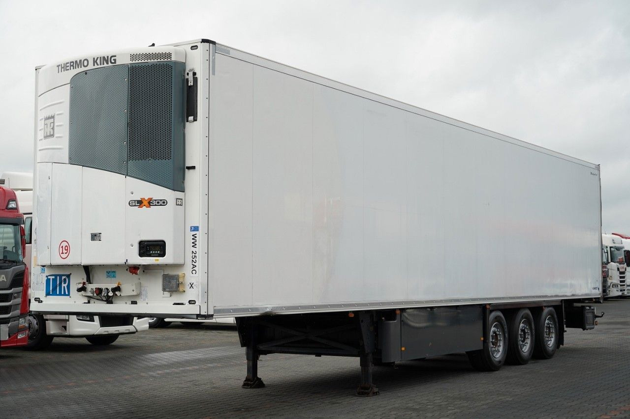 Schmitz Cargobull CHŁODNIA / THERMO KING SLX 300 / HAKÓWKA / HAKOW - Náves chladírenské: obrázok 2 Schmitz Cargobull CHŁODNIA / THERMO KING SLX 300 / HAKÓWKA / HAKOW - Náves chladírenské: obrázok 2