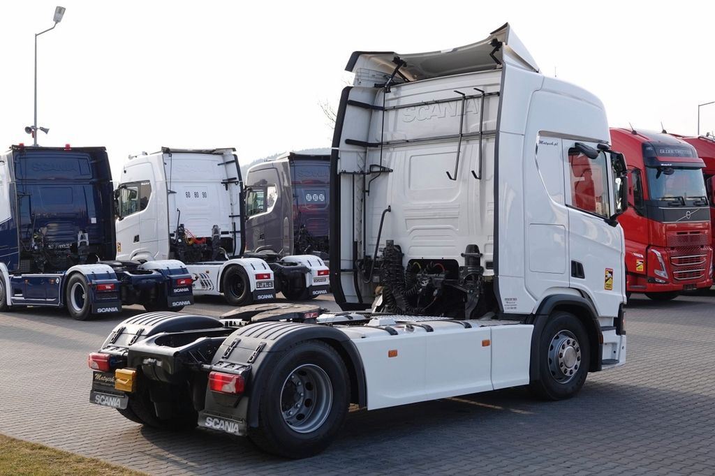 Scania R 450 / RETARDER / FULL AIRMATIC / OPONY 100% Scania R 450 / RETARDER / FULL AIRMATIC / OPONY 100% - Ťahač: obrázok 5 Scania R 450 / RETARDER / FULL AIRMATIC / OPONY 100% Scania R 450 / RETARDER / FULL AIRMATIC / OPONY 100% - Ťahač: obrázok 5