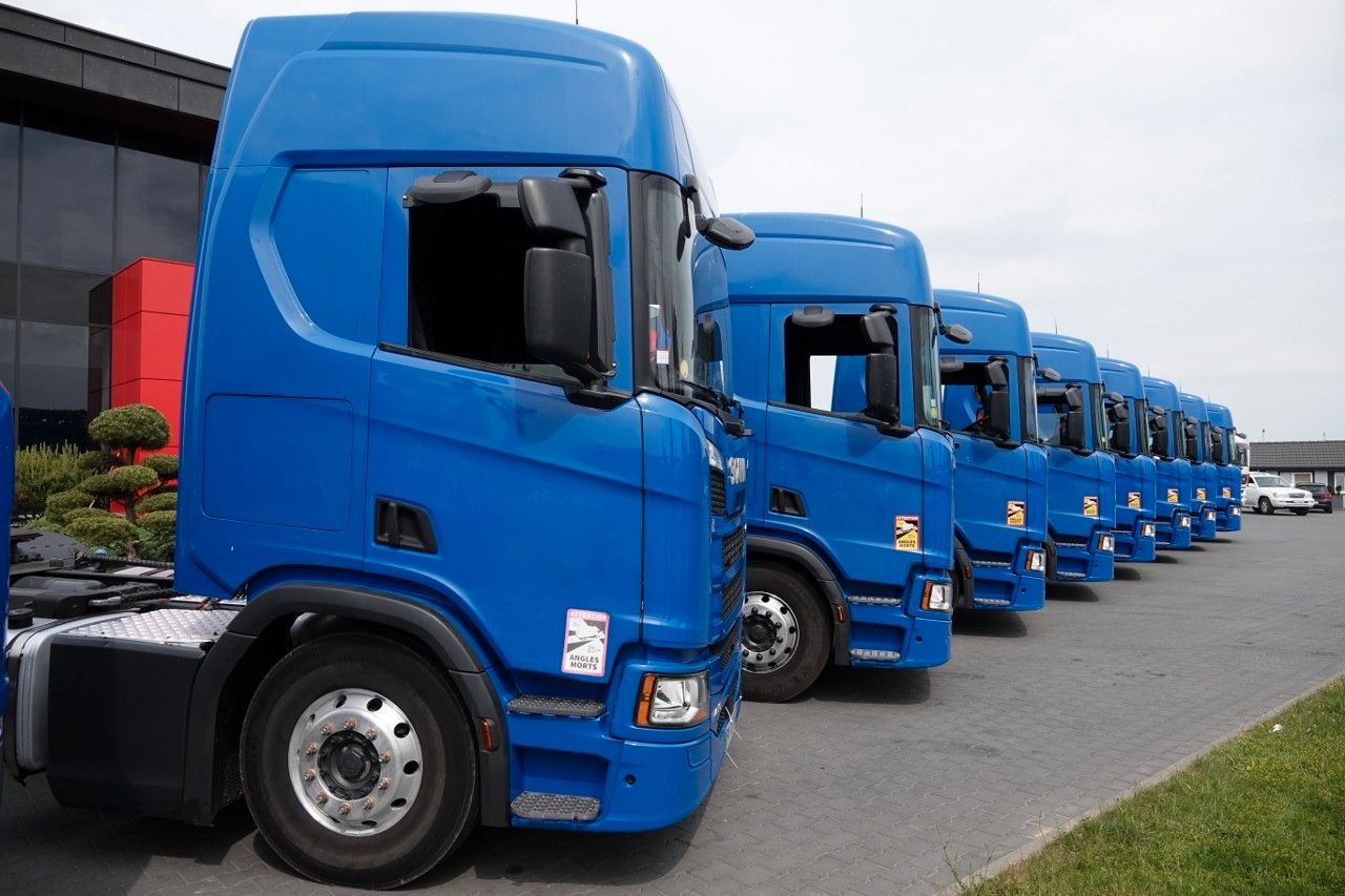 Scania R 450 / RETARDER / HYDRAULIKA / ALUFELGI / I-PAR - Ťahač: obrázok 4 Scania R 450 / RETARDER / HYDRAULIKA / ALUFELGI / I-PAR - Ťahač: obrázok 4