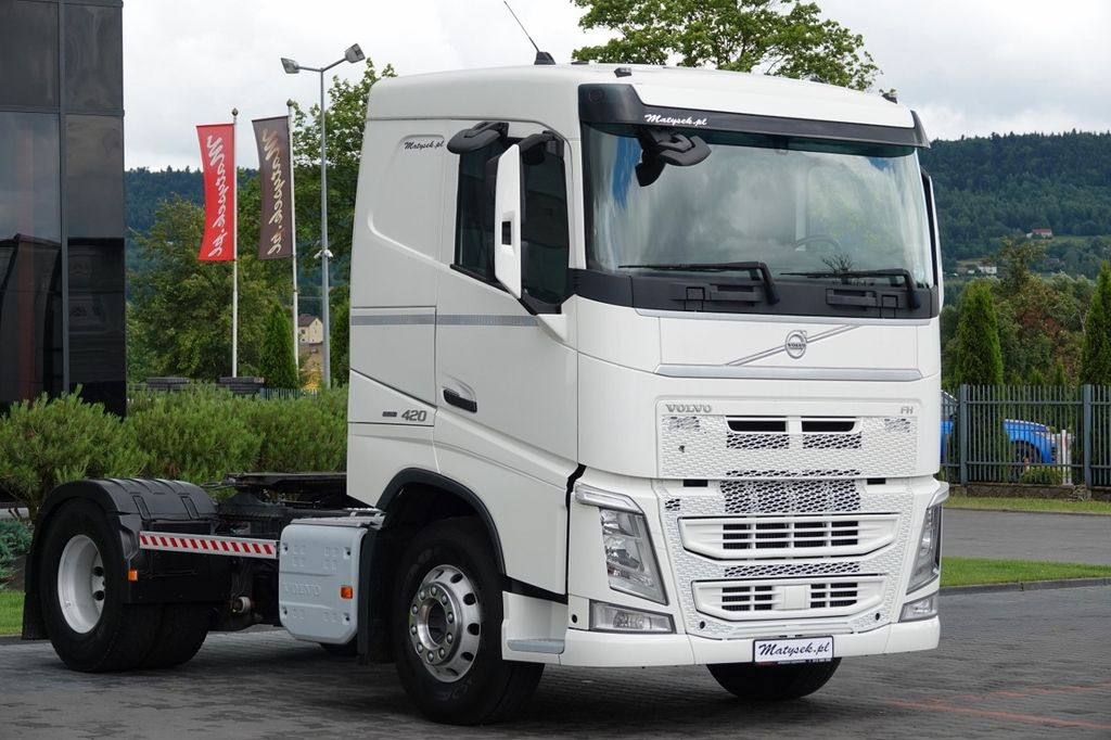 Volvo FH 420 / 13 L / PEŁNY ADR / 2017 ROK / LOW CAB Volvo FH 420 / 13 L / PEŁNY ADR / 2017 ROK / LOW CAB - Ťahač: obrázok 1 Volvo FH 420 / 13 L / PEŁNY ADR / 2017 ROK / LOW CAB Volvo FH 420 / 13 L / PEŁNY ADR / 2017 ROK / LOW CAB - Ťahač: obrázok 1