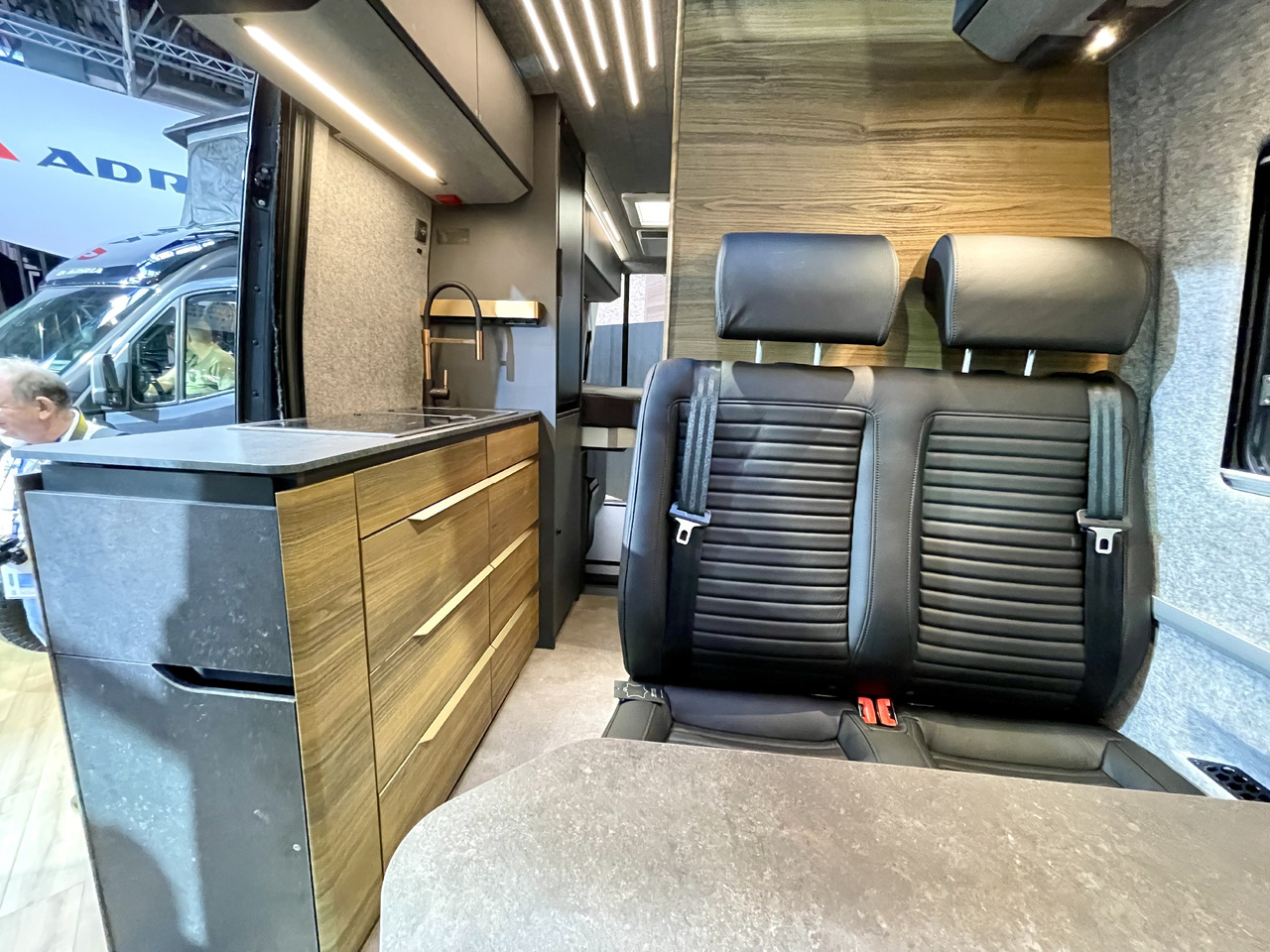 ADRIA Super Twin 700 SGX - Obytný van: obrázok 4 ADRIA Super Twin 700 SGX - Obytný van: obrázok 4