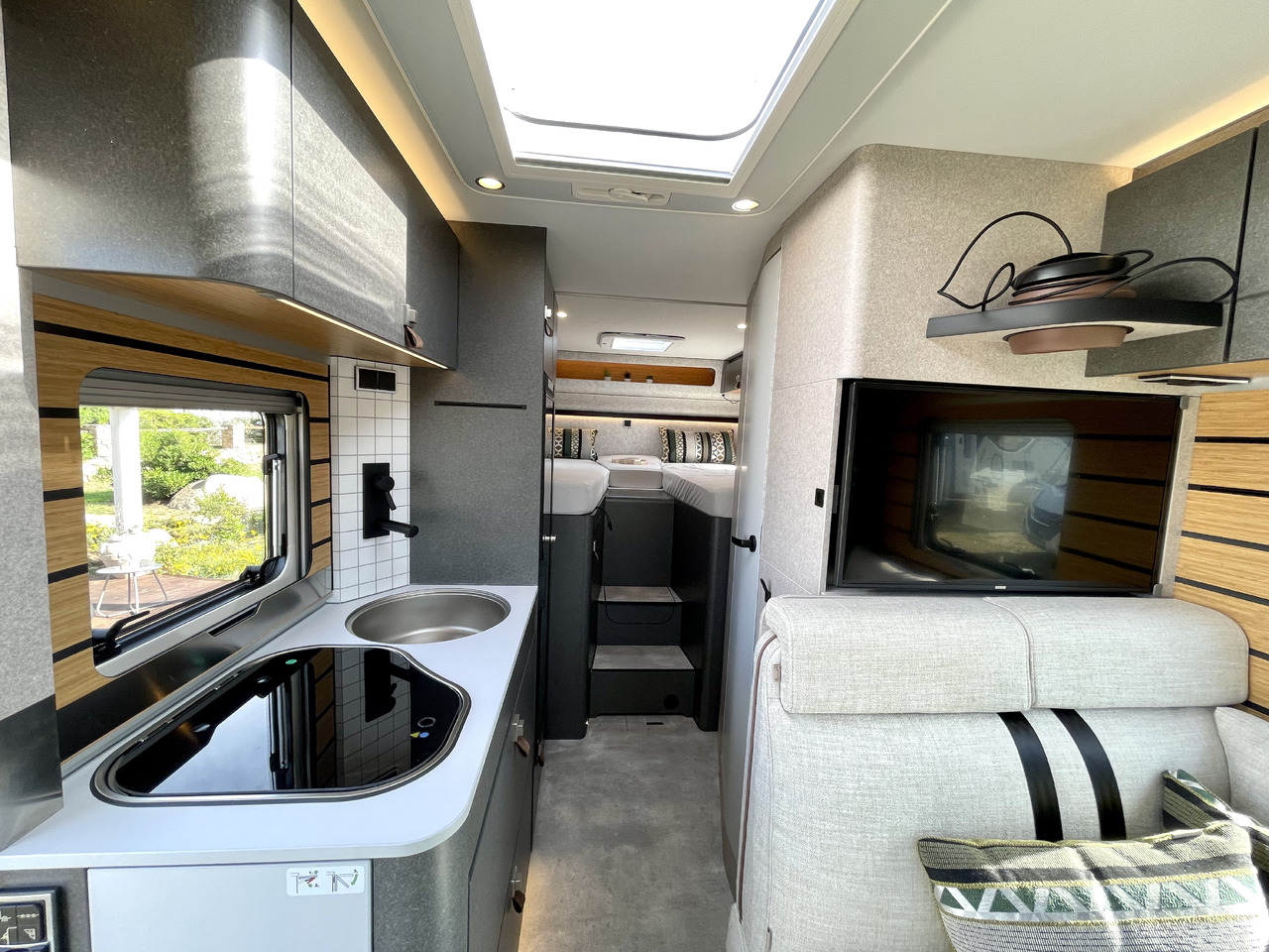 Nový Polointegrované obytné auto HYMER / ERIBA Cross Trail: obrázok 10 Nový Polointegrované obytné auto HYMER / ERIBA Cross Trail: obrázok 10