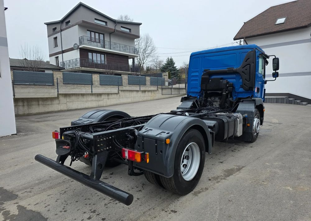 MAN TGM 18.320 urządzenie hakowe AXOR - Podvozek s kabinou: obrázok 4 MAN TGM 18.320 urządzenie hakowe AXOR - Podvozek s kabinou: obrázok 4